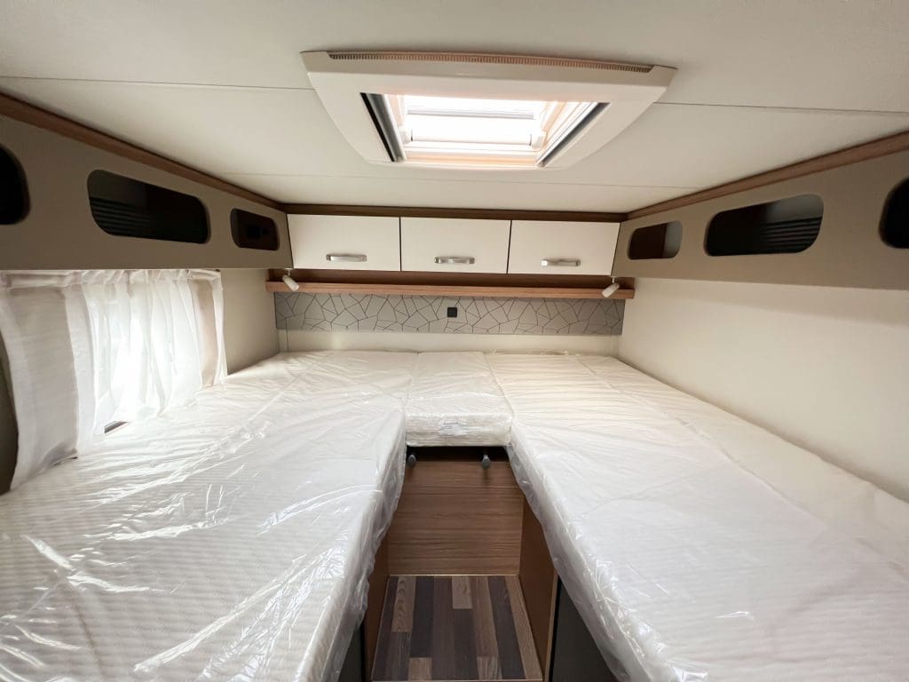 Twin bed layout